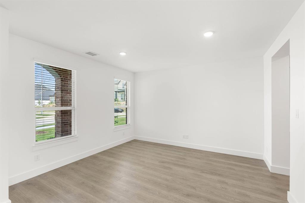 413 Tower Street Property Photo 7