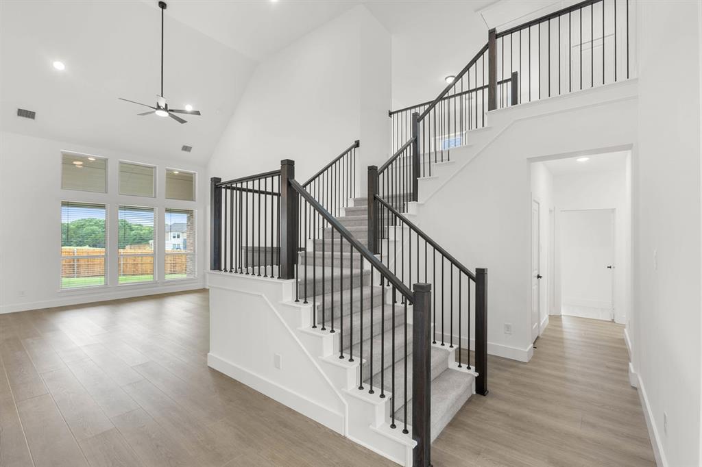 413 Tower Street Property Photo 9