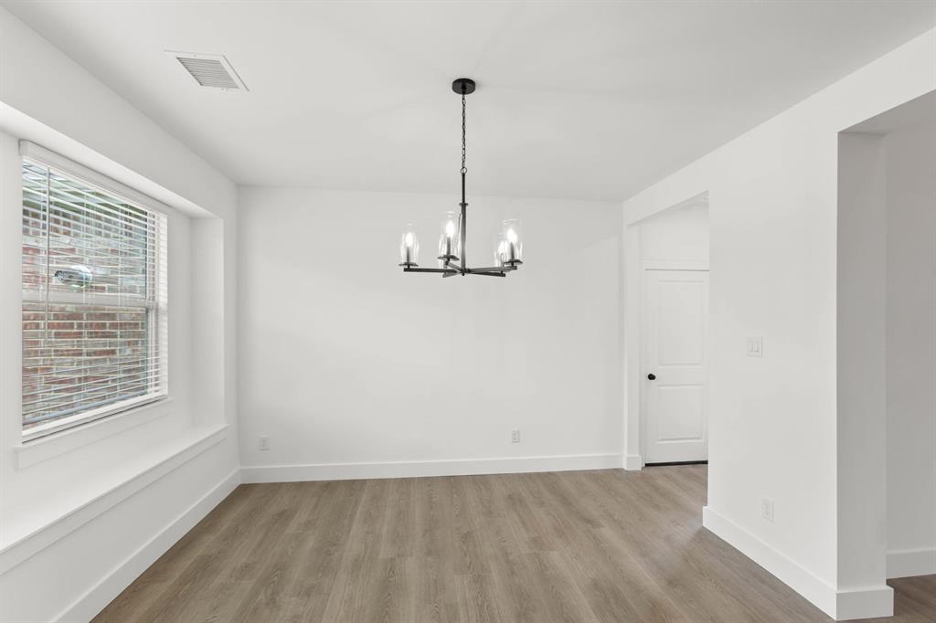 413 Tower Street Property Photo 16