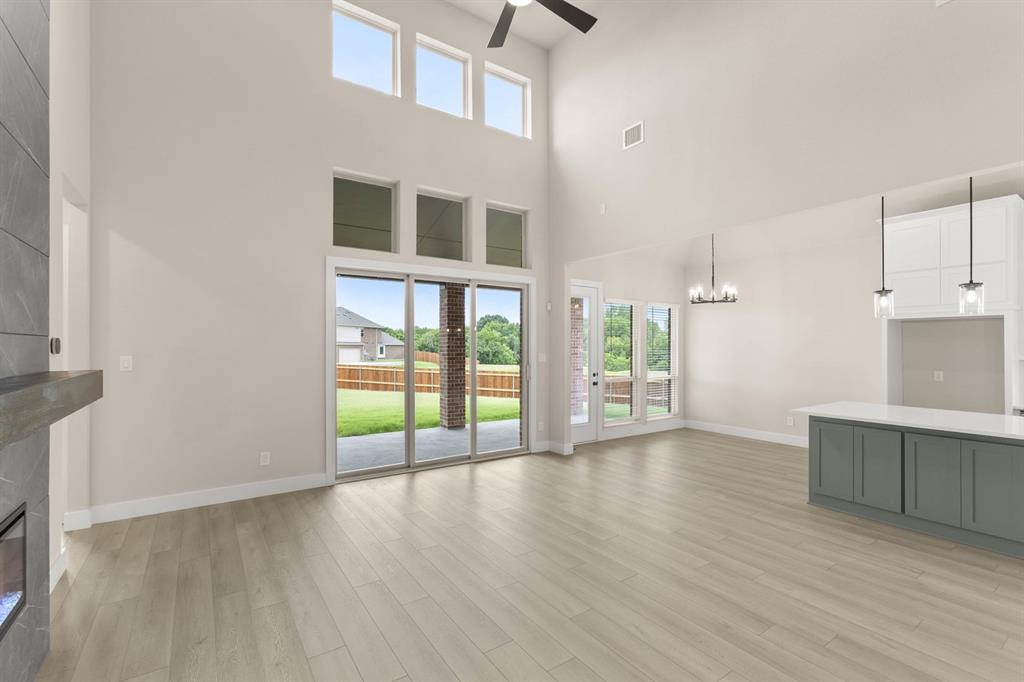 513 Pond Springs Drive Property Photo 12