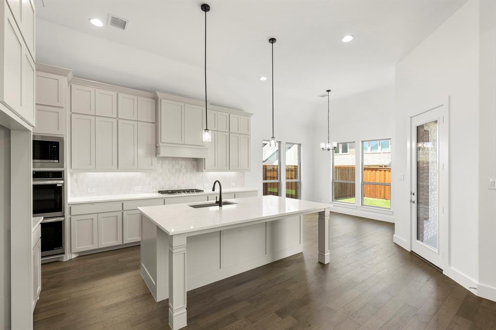 2202 Wickersham Road Property Photo 8
