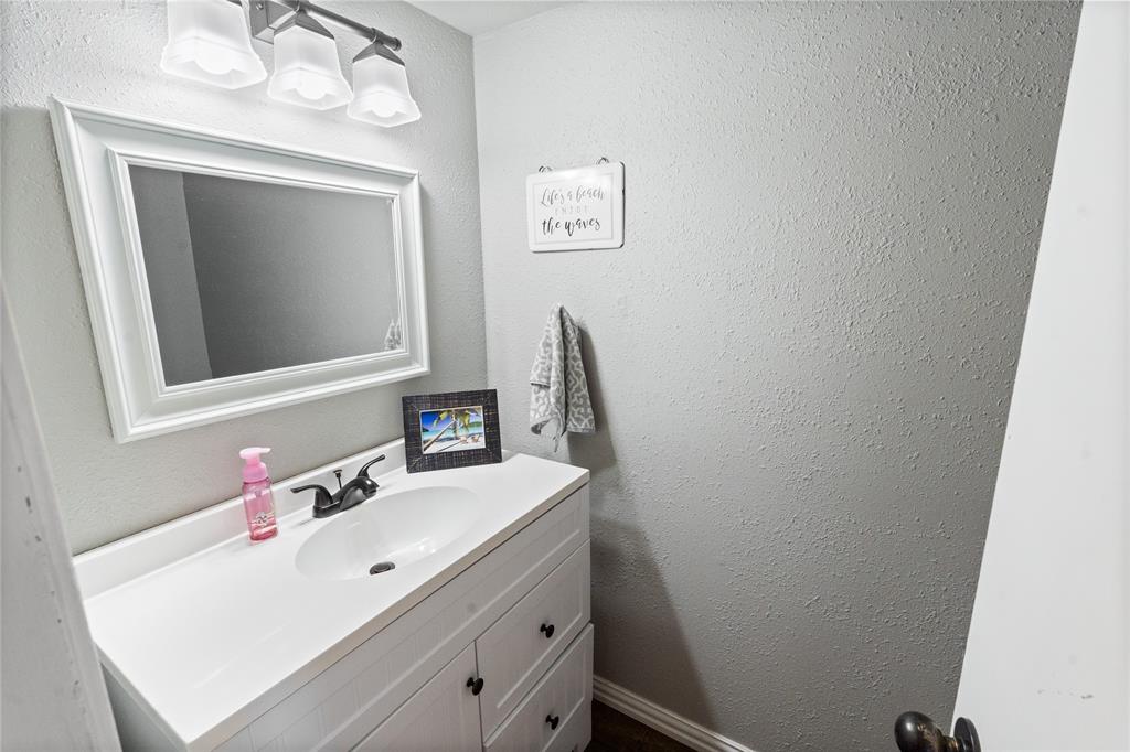1712 Gena Drive Property Photo 19