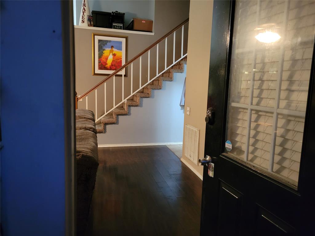 4621 Greenfern Lane Property Photo 2