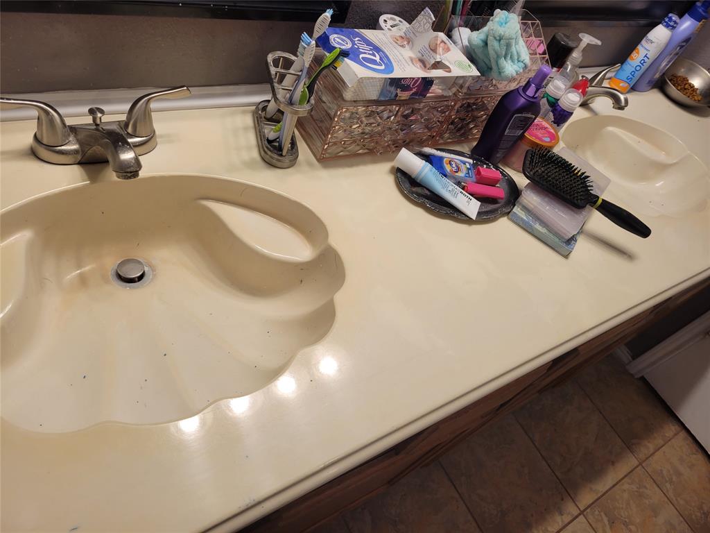 4621 Greenfern Lane Property Photo 13