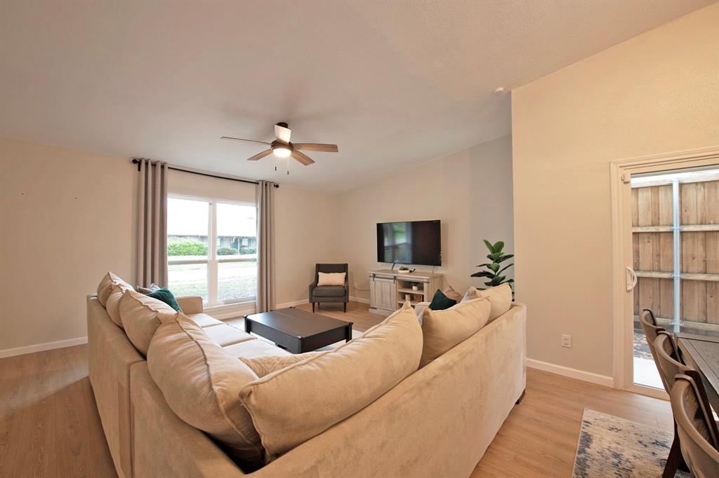 9322 Shipman Street Property Photo 7