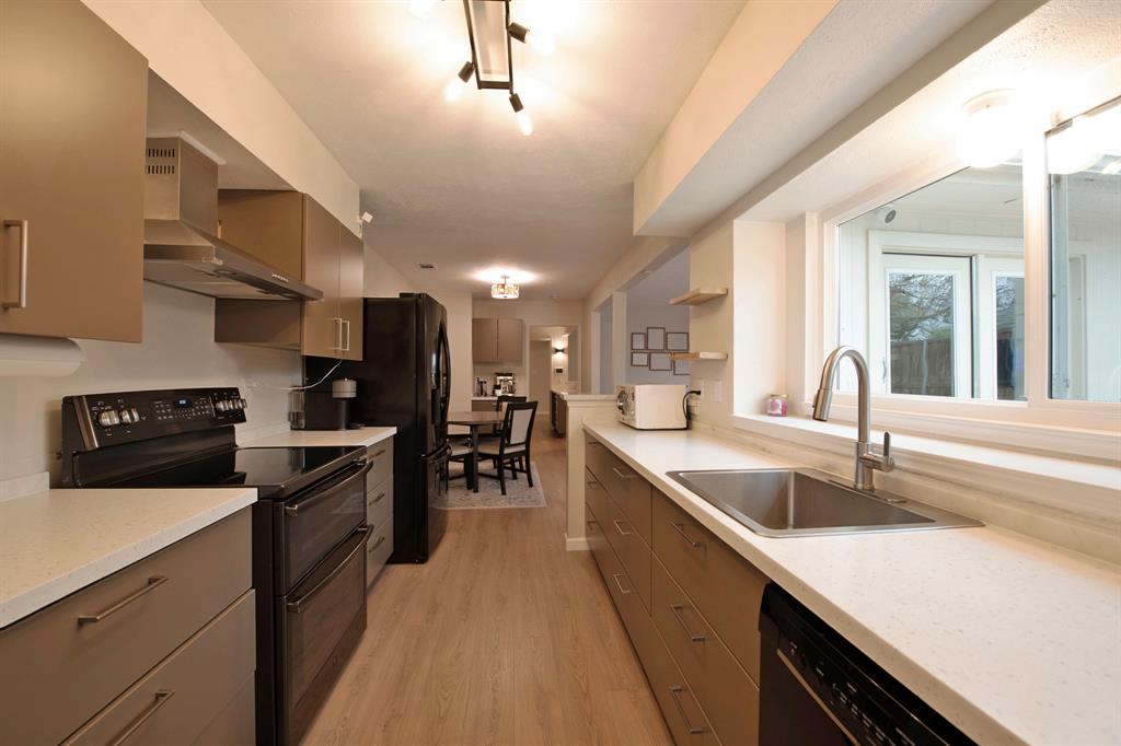 9322 Shipman Street Property Photo 10