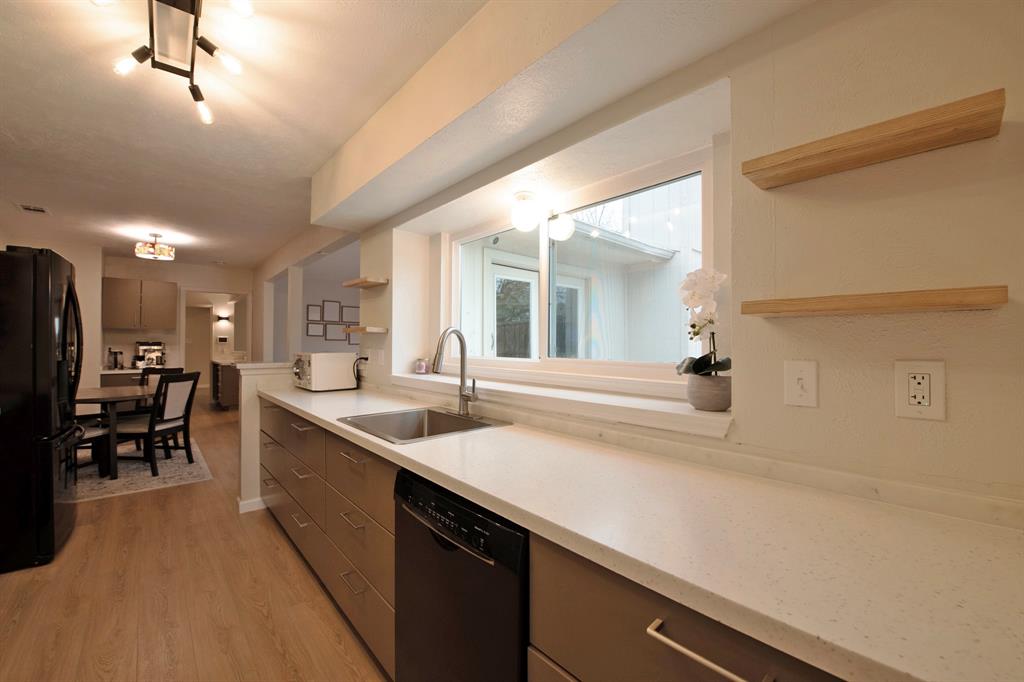 9322 Shipman Street Property Photo 11