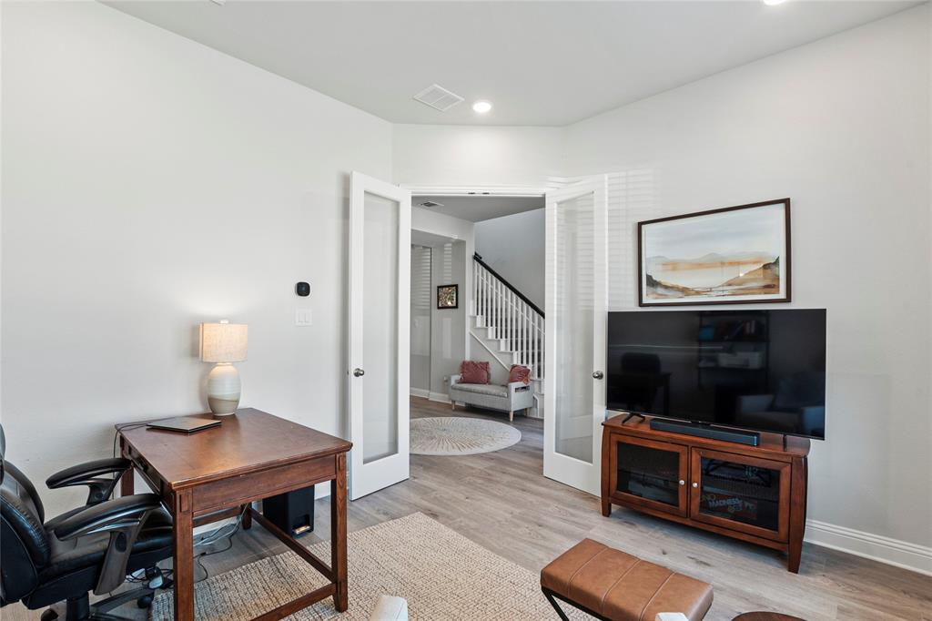 7216 Palisades Drive Property Photo 16