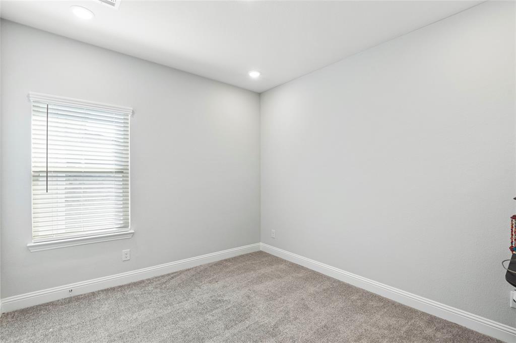 7216 Palisades Drive Property Photo 31