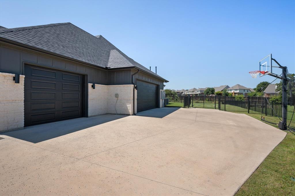 219 Kate Court Property Photo 33