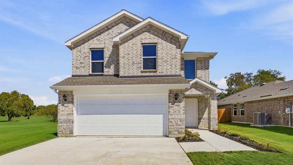 1921 Glory Drive Property Photo 1