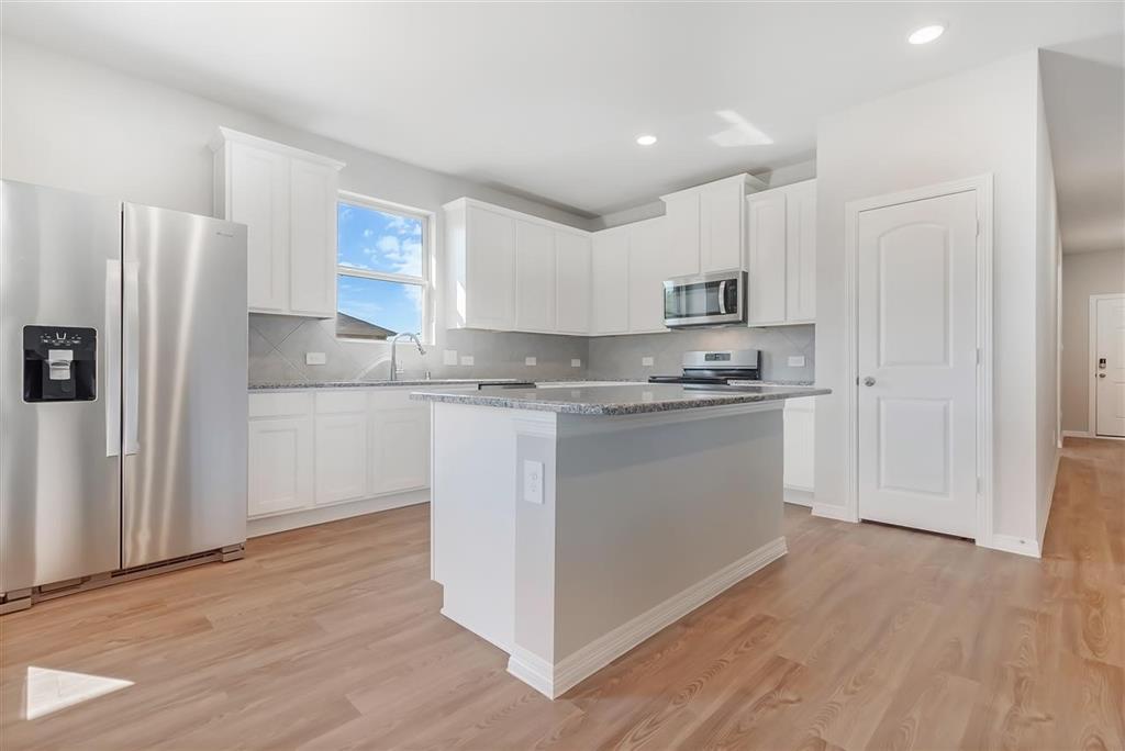 3111 Hawkview Drive Property Photo 4