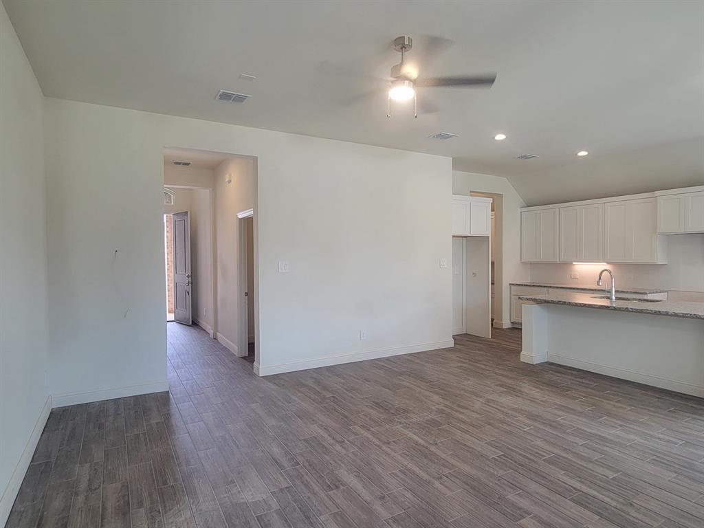 5008 Picasso Road Property Photo 12