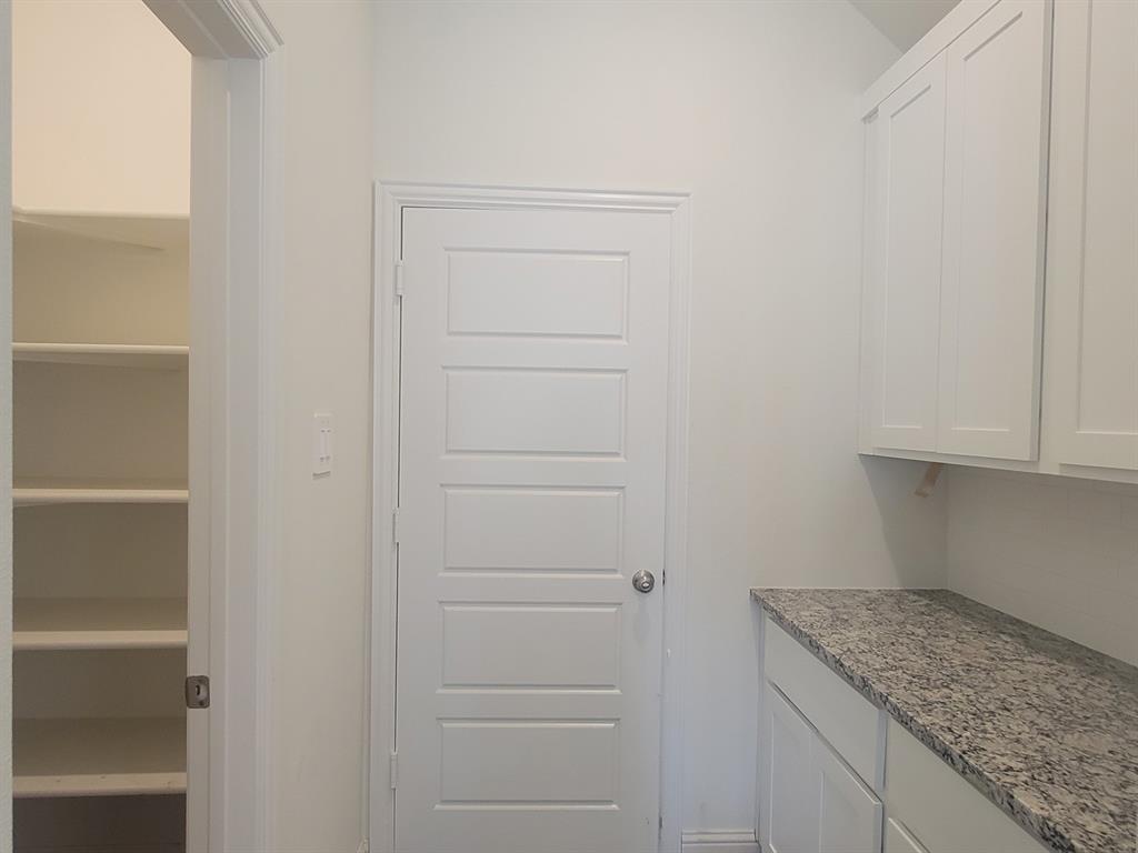 5008 Picasso Road Property Photo 14