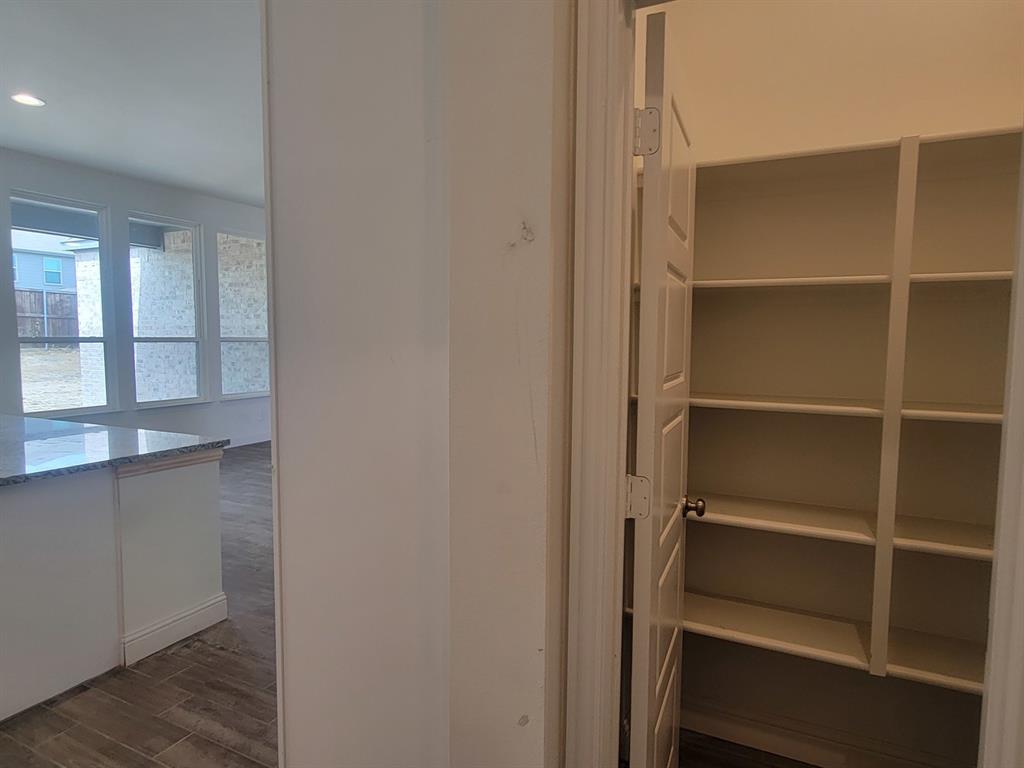 5008 Picasso Road Property Photo 16