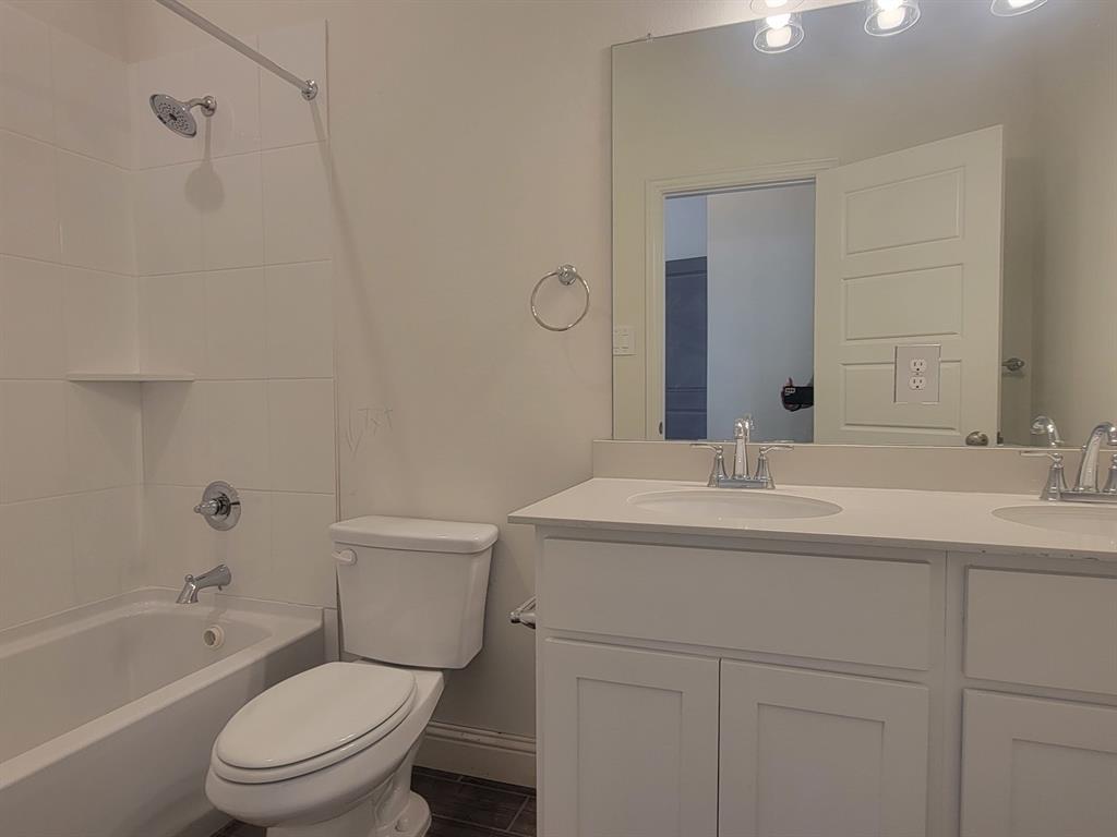 5008 Picasso Road Property Photo 23