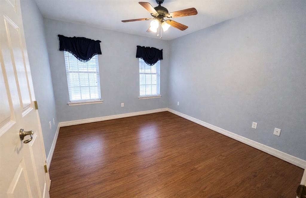 1825 Glenway Drive Property Photo 10