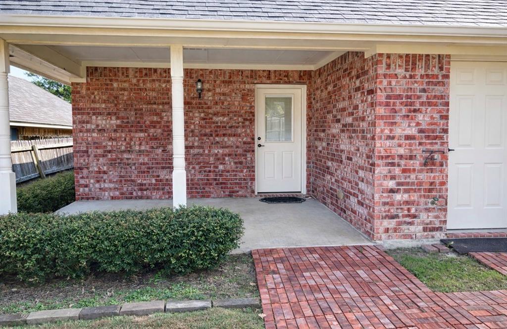 1825 Glenway Drive Property Photo 17