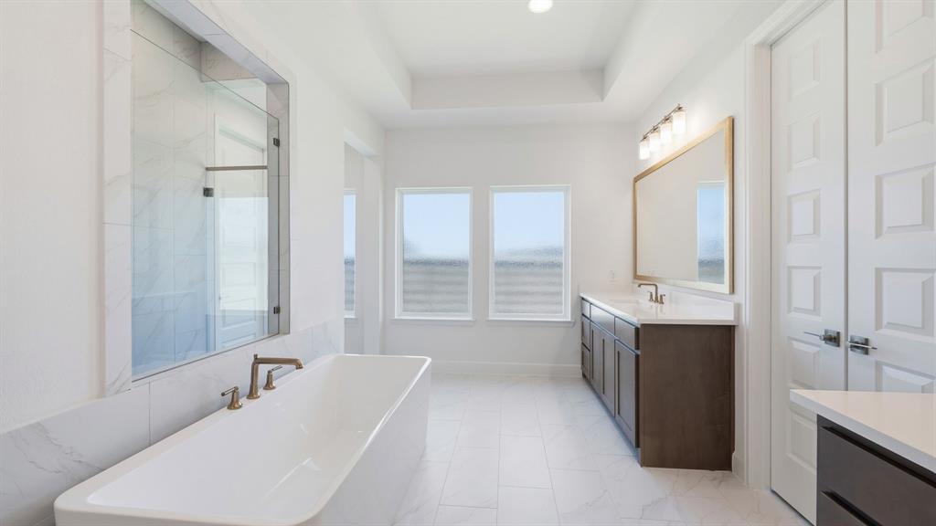 10001 Sagehawk Drive Property Photo 15