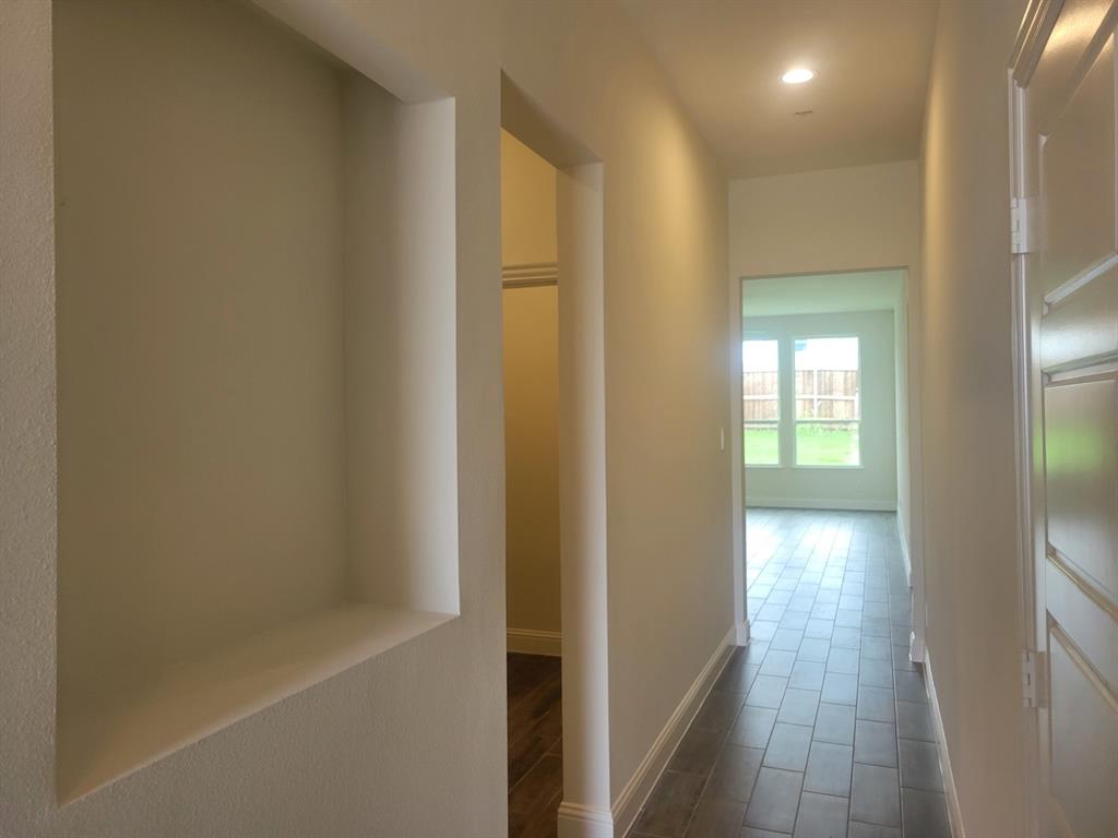 5012 Picasso Road Property Photo 3