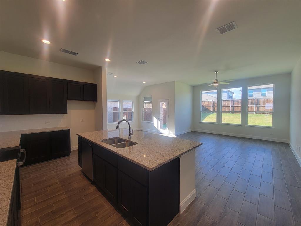 5012 Picasso Road Property Photo 4