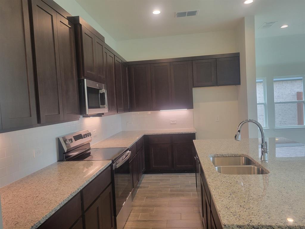 5012 Picasso Road Property Photo 5