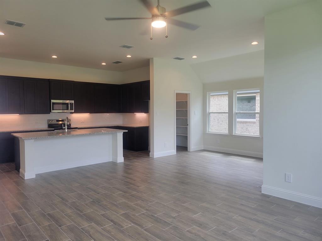 5012 Picasso Road Property Photo 6
