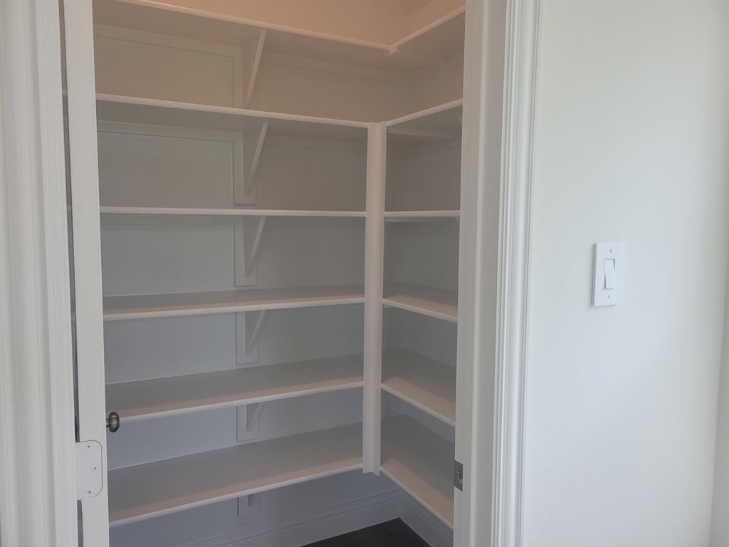 5012 Picasso Road Property Photo 10