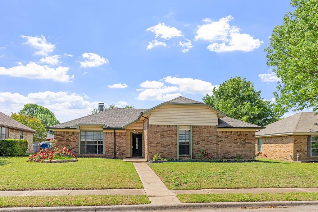 1304 Petunia Drive Property Photo 1