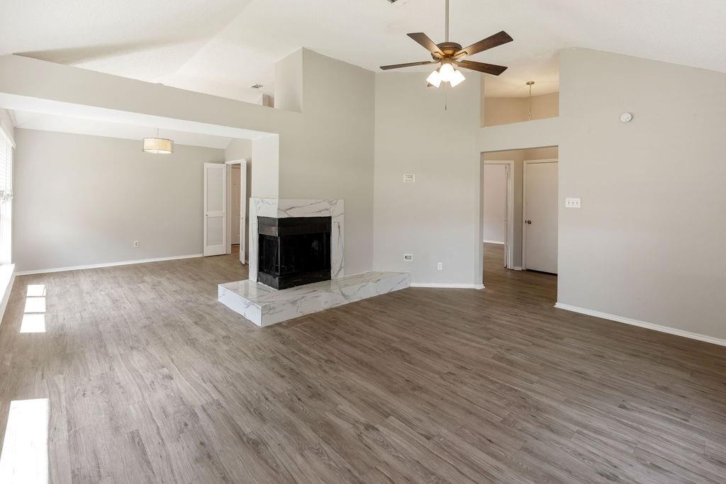 1304 Petunia Drive Property Photo 6