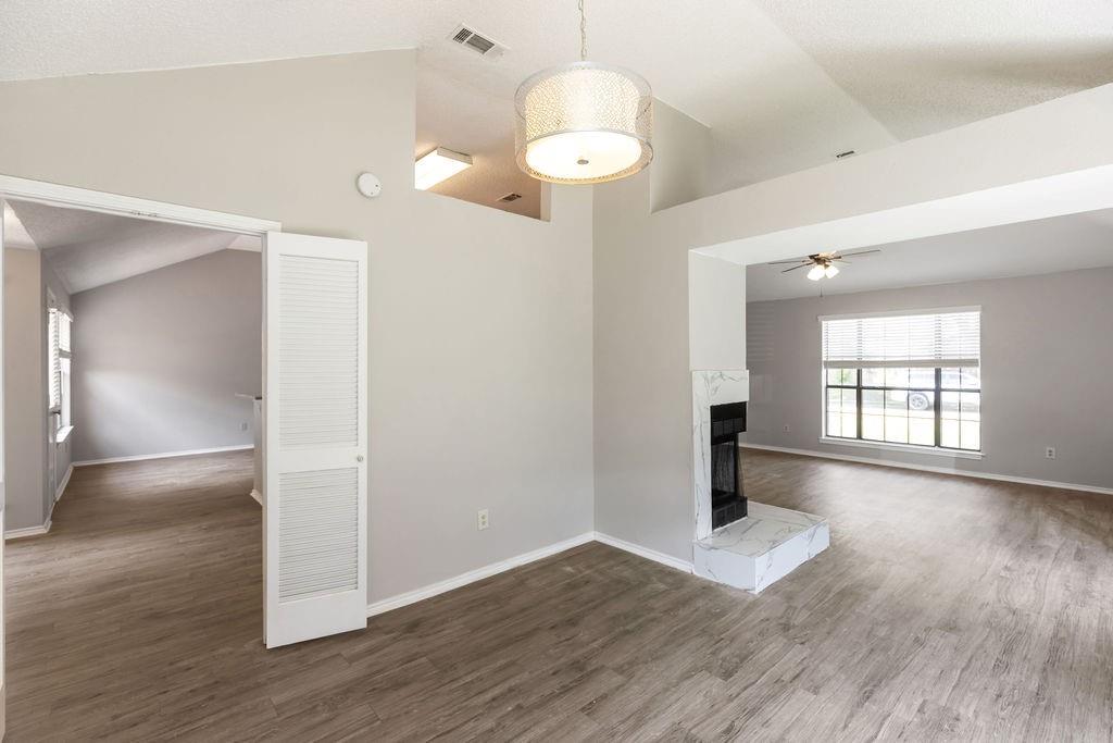 1304 Petunia Drive Property Photo 8