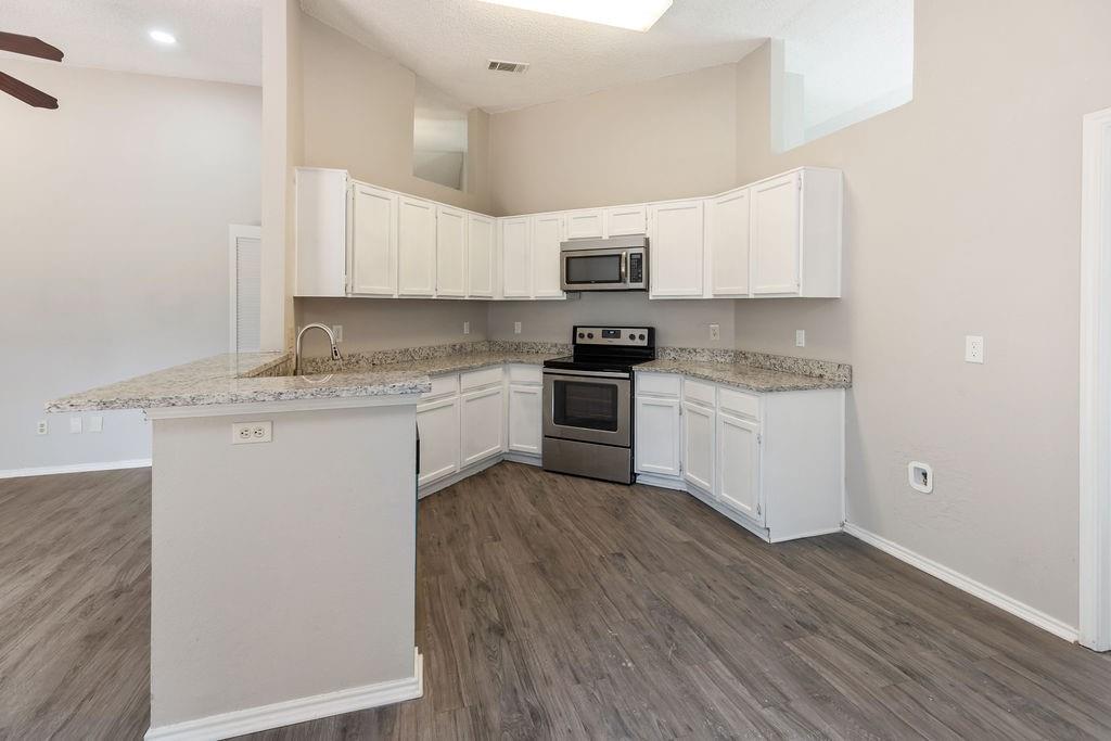 1304 Petunia Drive Property Photo 12