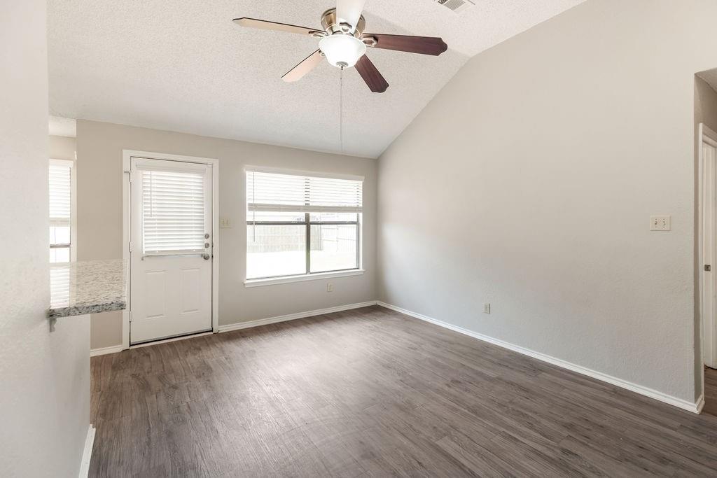 1304 Petunia Drive Property Photo 16
