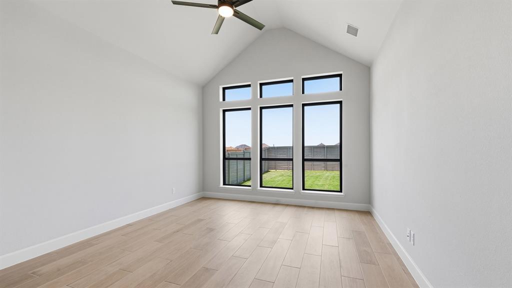 9812 Oak Glade Drive Property Photo 11