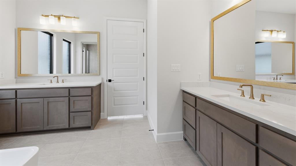9812 Oak Glade Drive Property Photo 14