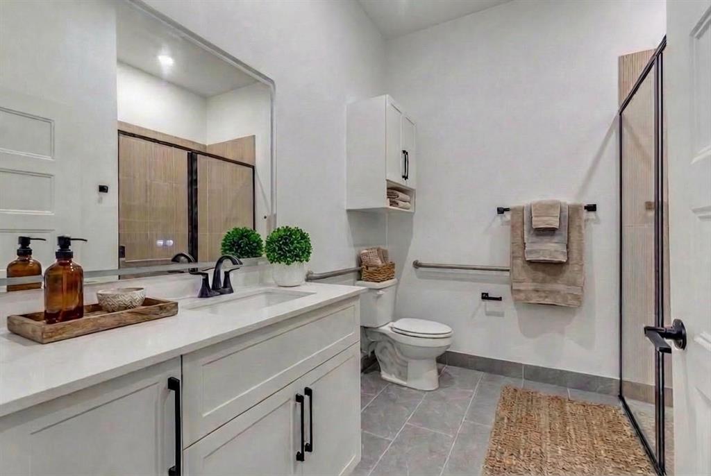 820 W Mcleroy Boulevard 2026 Property Photo 29