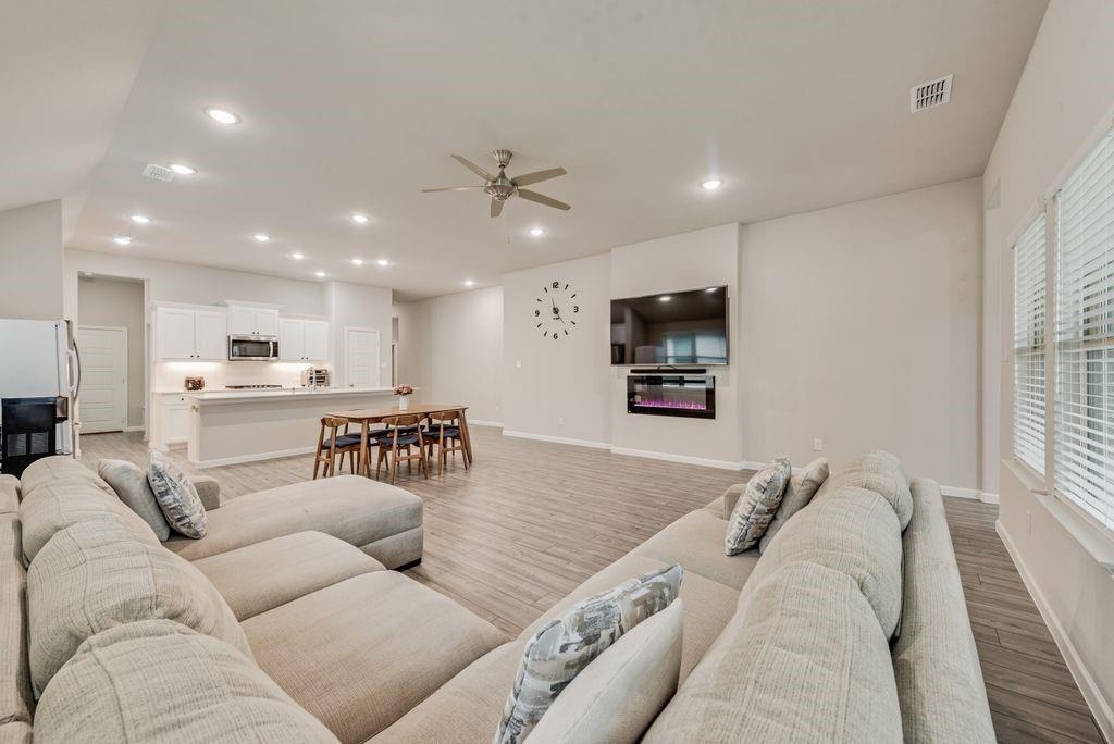 1610 Wayback Drive Property Photo 6