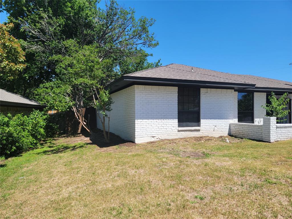 4750 Winesanker Way Property Photo 3