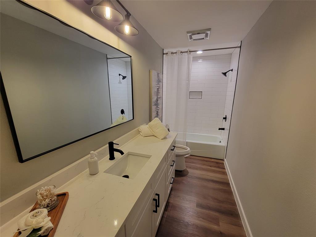 4750 Winesanker Way Property Photo 11