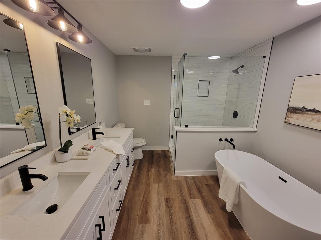 4750 Winesanker Way Property Photo 14