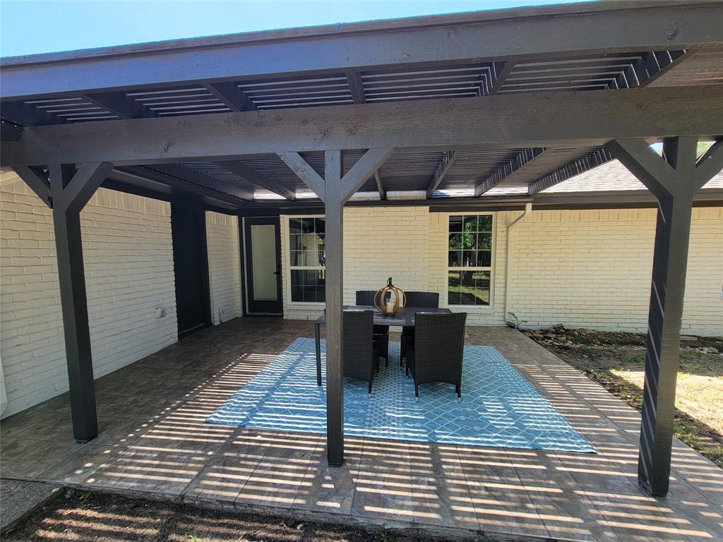 4750 Winesanker Way Property Photo 15