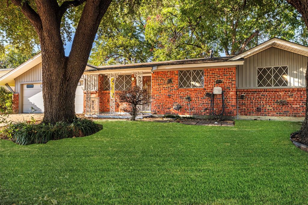 4557 Dee Lane Property Photo 1