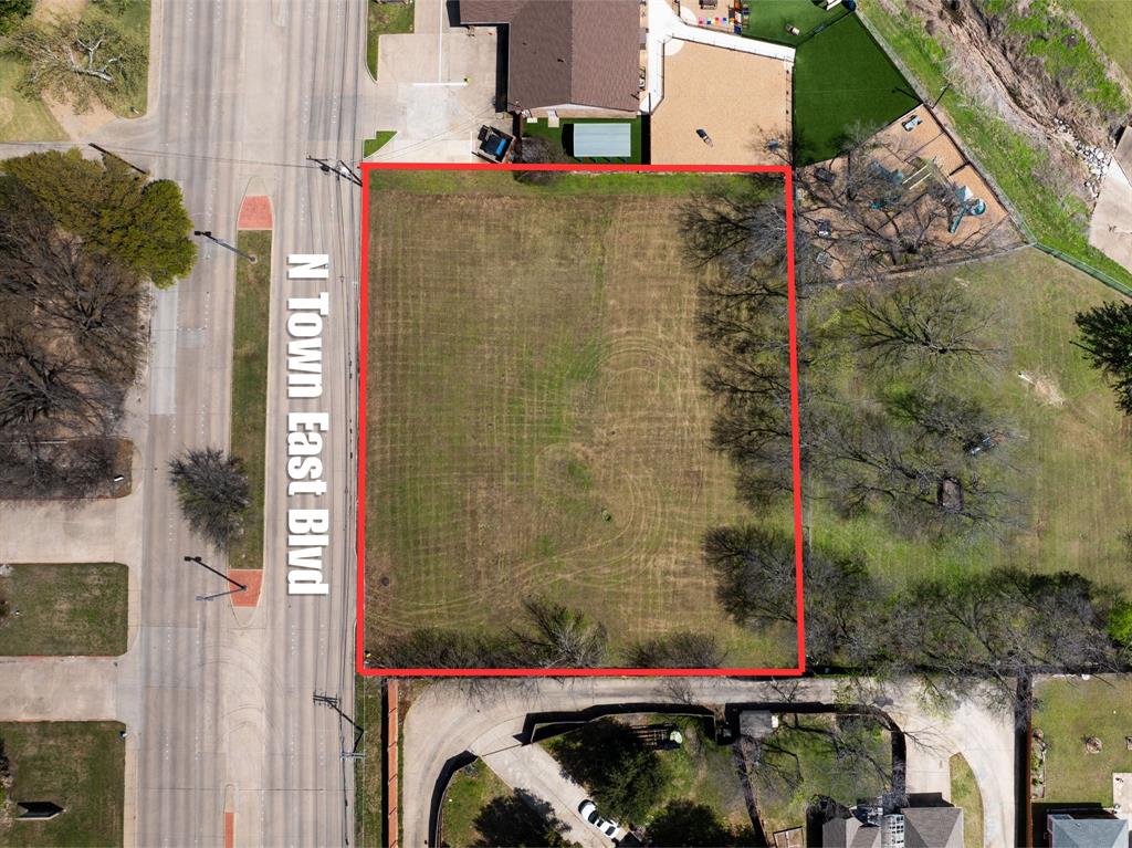 330 Town East Boulevard Property Photo 1