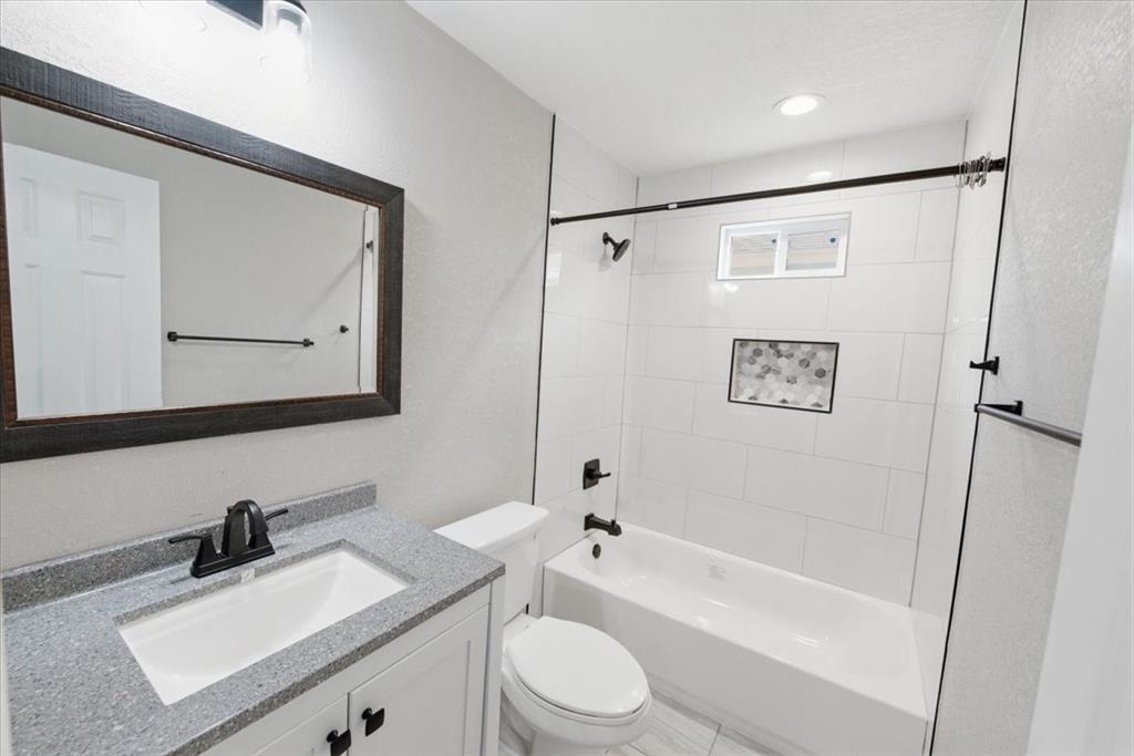 2803 Ross Avenue Property Photo 13
