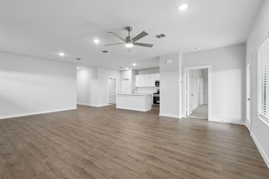 484 Hundred Acre Drive Property Photo 14