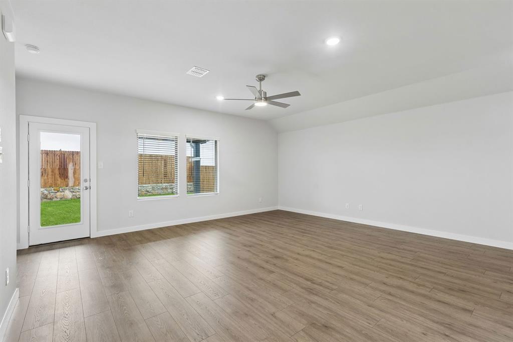 484 Hundred Acre Drive Property Photo 17