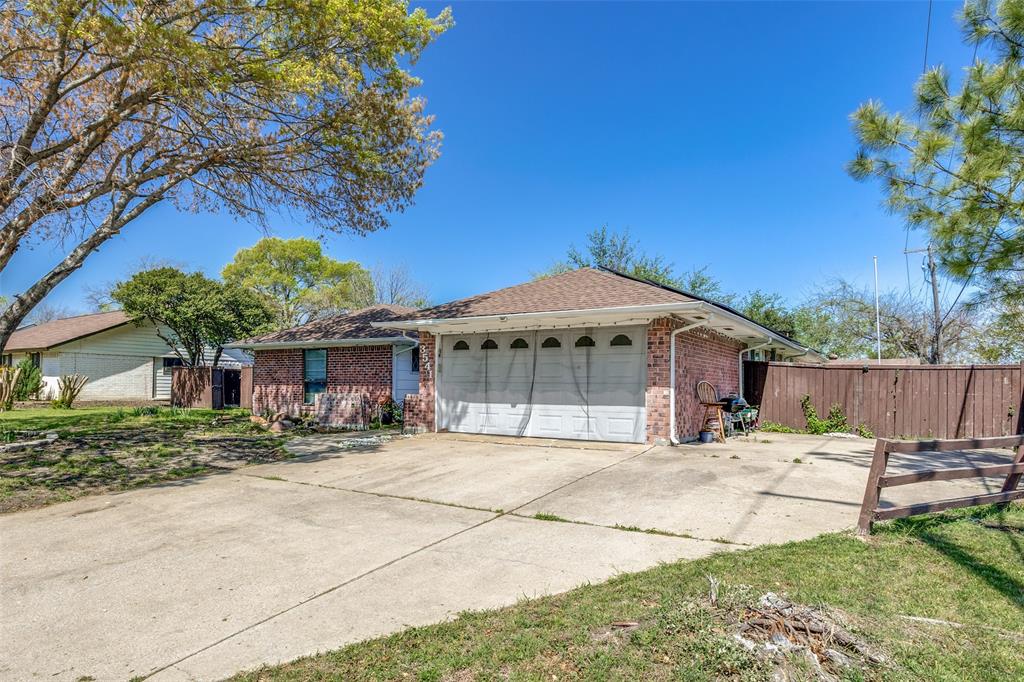 3541 Shorecrest Drive Property Photo 2