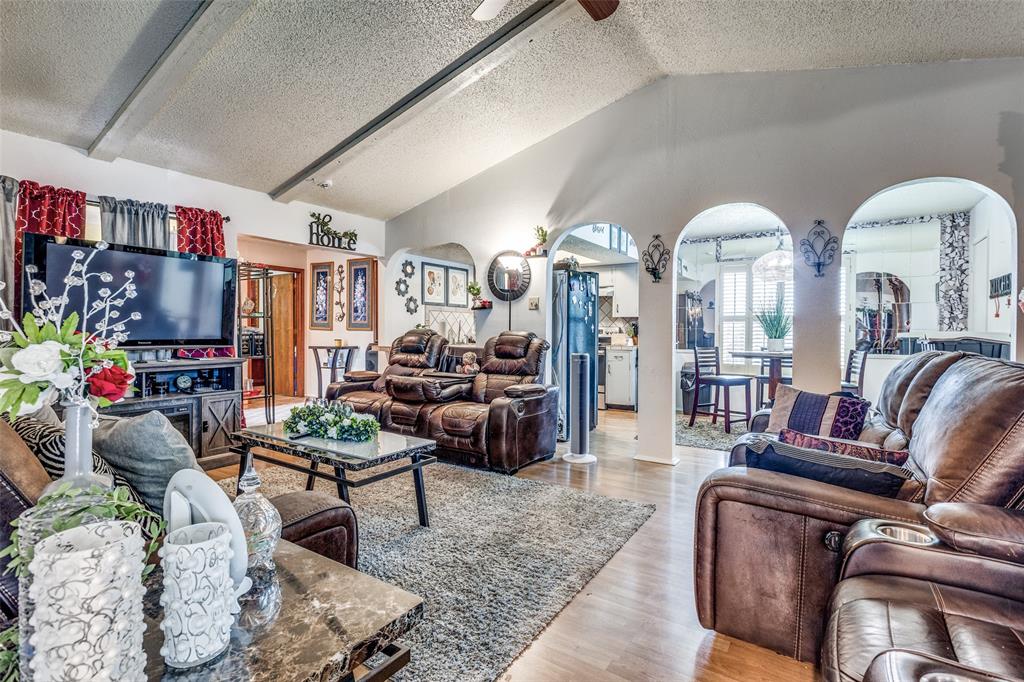 3541 Shorecrest Drive Property Photo 4