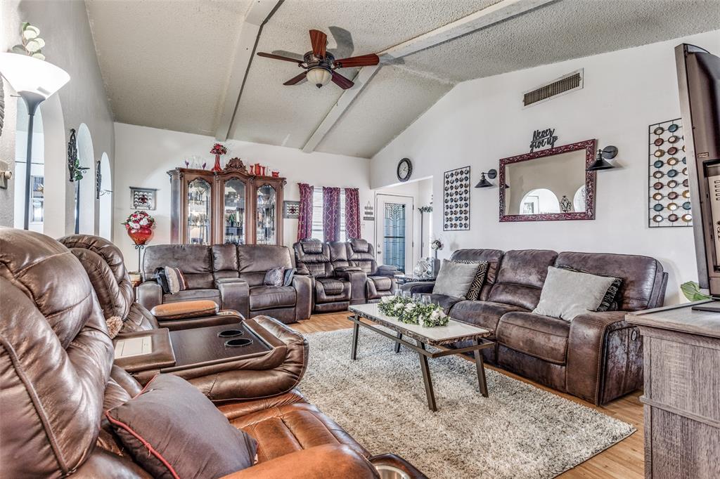 3541 Shorecrest Drive Property Photo 6