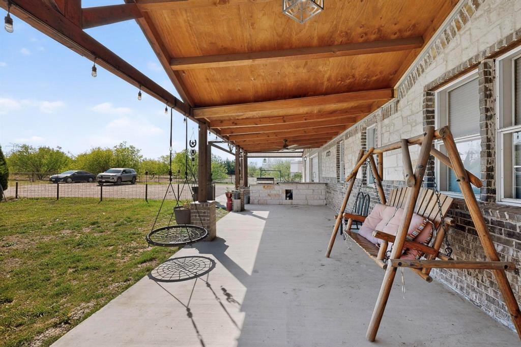 18729 County Road 620 Property Photo 4
